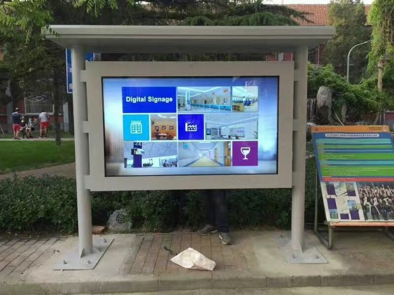 Bus Stop Lcd Advertising Screen , Hd External Digital Signage Brightness 2000cd