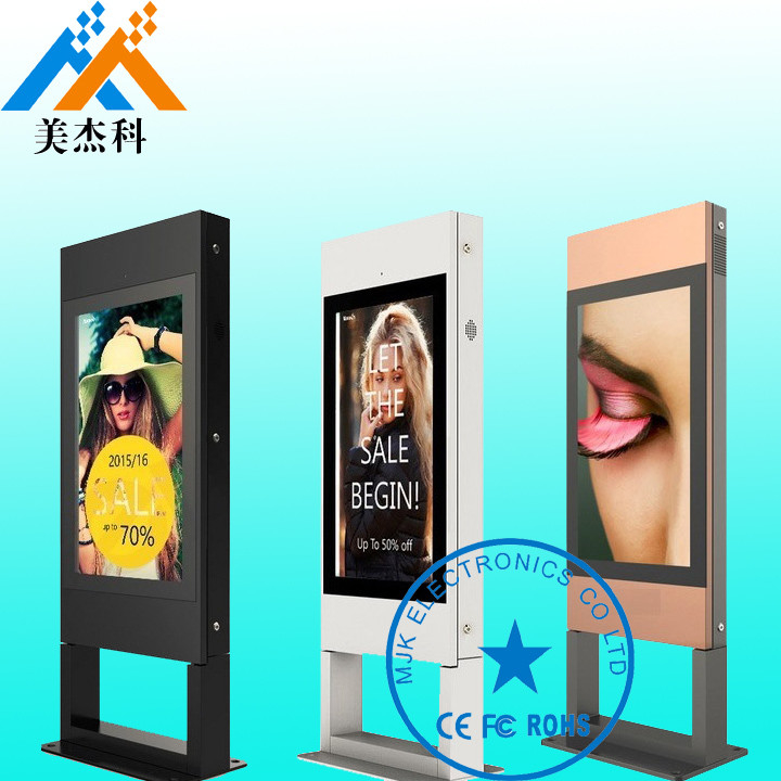 55 Inch Free Standing Outdoor Digital Signage Display OS Windows For Subway