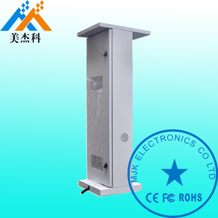 Remote Control Outdoor Digital Signage Touchscreen , Lcd Advertising Player 10 Points Infrared