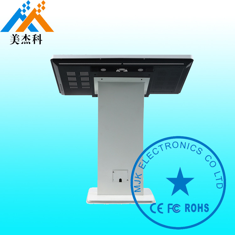 Advertising Free Standing Outdoor Digital Signage Displays For Supermarket