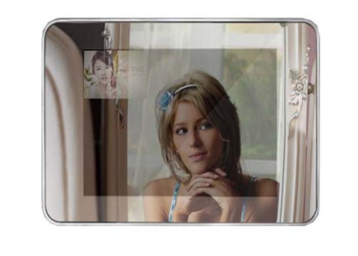 AC 110V-240V Magic Mirror Display Lcd Advertising Player 32'' For Mall / Clothing Shop