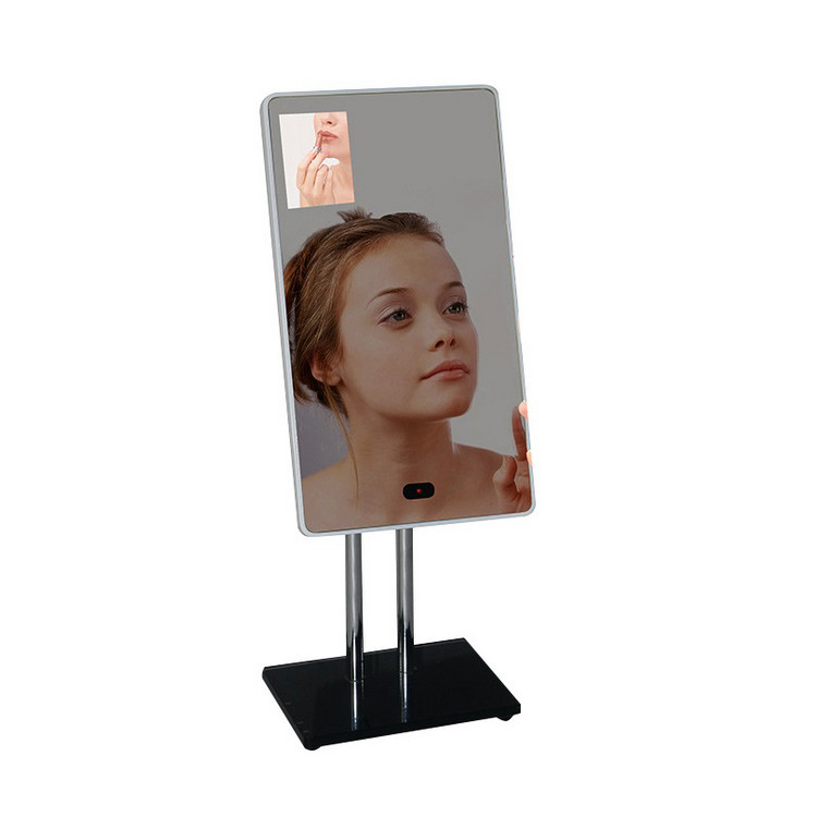 Floor Standing Magic Mirror LCD Advertising Screens Display For Shopping Mall Center