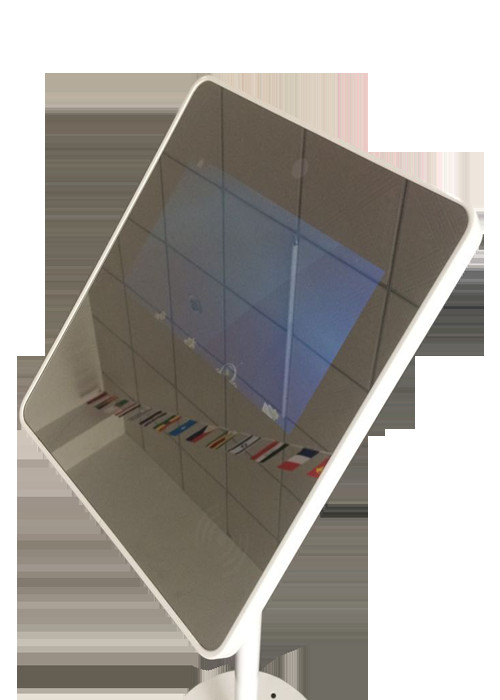 Android 75KHZ 600cd/m2 32in Photo Booth Magic Mirror
