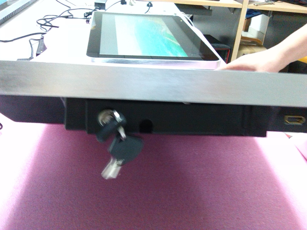 Energy Saving LCD Advertising Player Digital LCD Screen Anti Corrosion