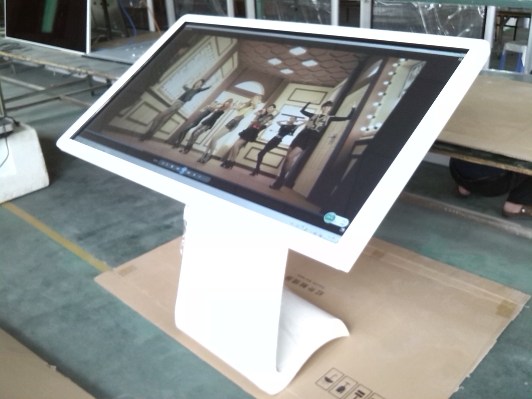 Waterproof PC LCD Digital Signage Kiosk Windows 7 System Innovative